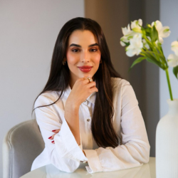 Dra. Tamara Teixeira